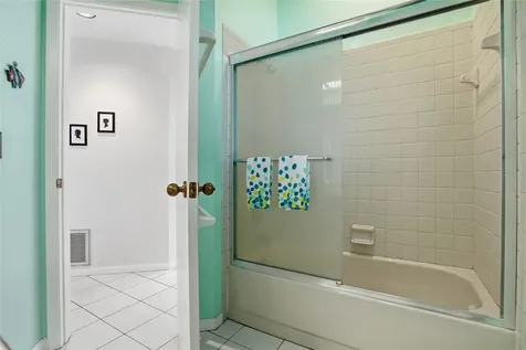846 Centerwood Drive Tarpon Springs FL 34688