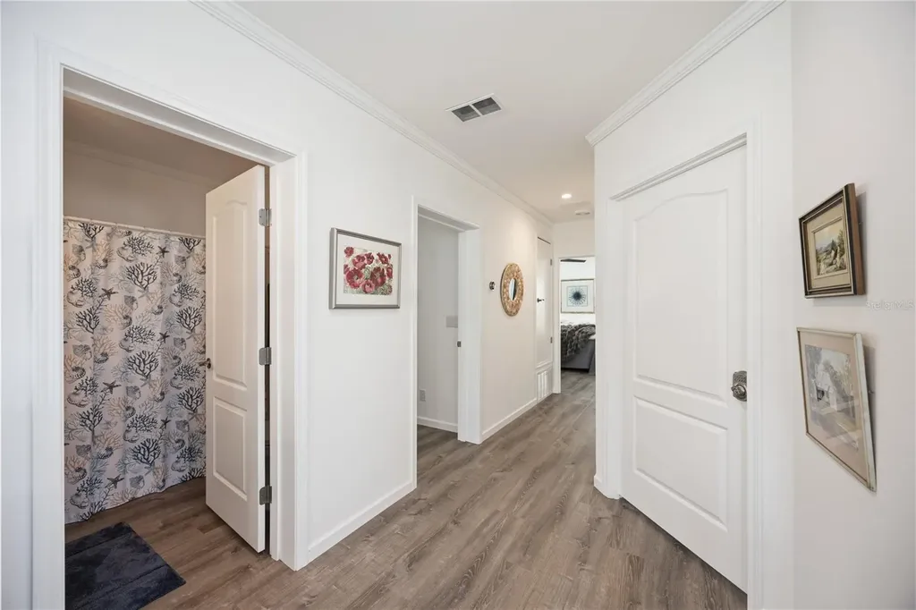 2 S Botany Bay Circle Englewood FL 34223