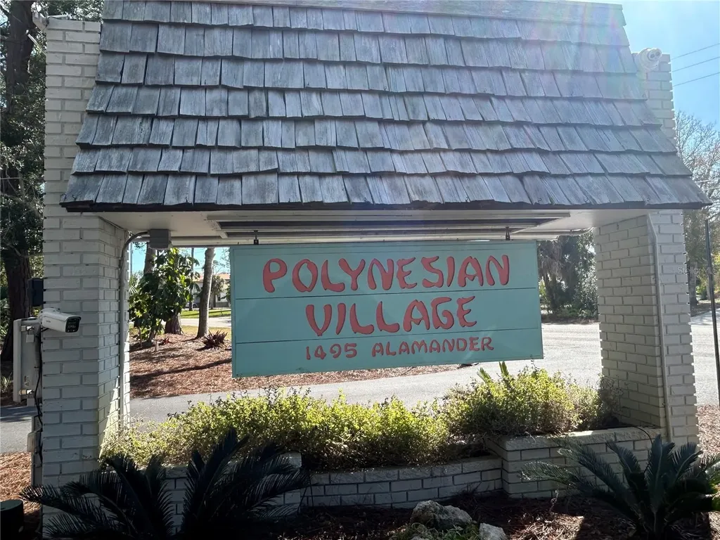 2 S Botany Bay Circle Englewood FL 34223