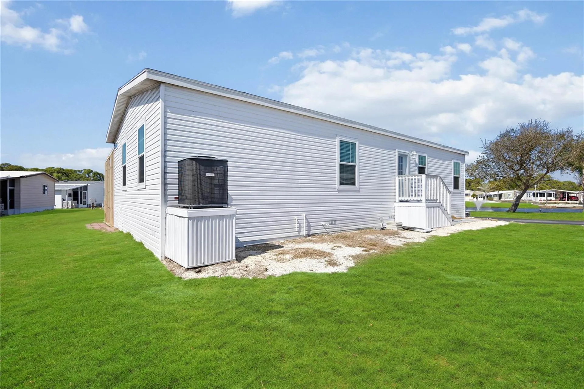 2 S Botany Bay Circle Englewood FL 34223