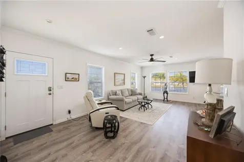 2 S Botany Bay Circle Englewood FL 34223
