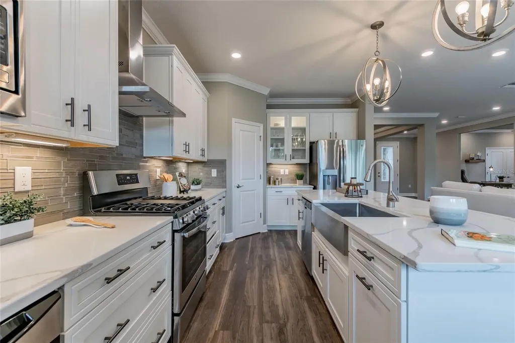 704 Estates Boulevard Tarpon Springs FL 34688