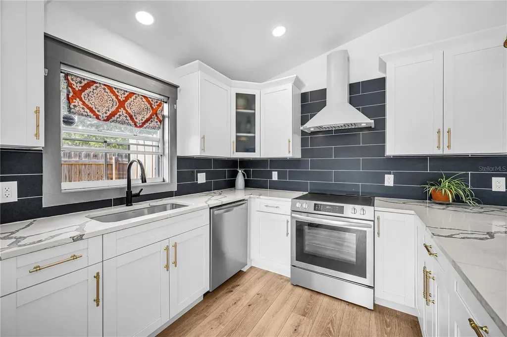 4575 20th Avenue S St Petersburg FL 33711
