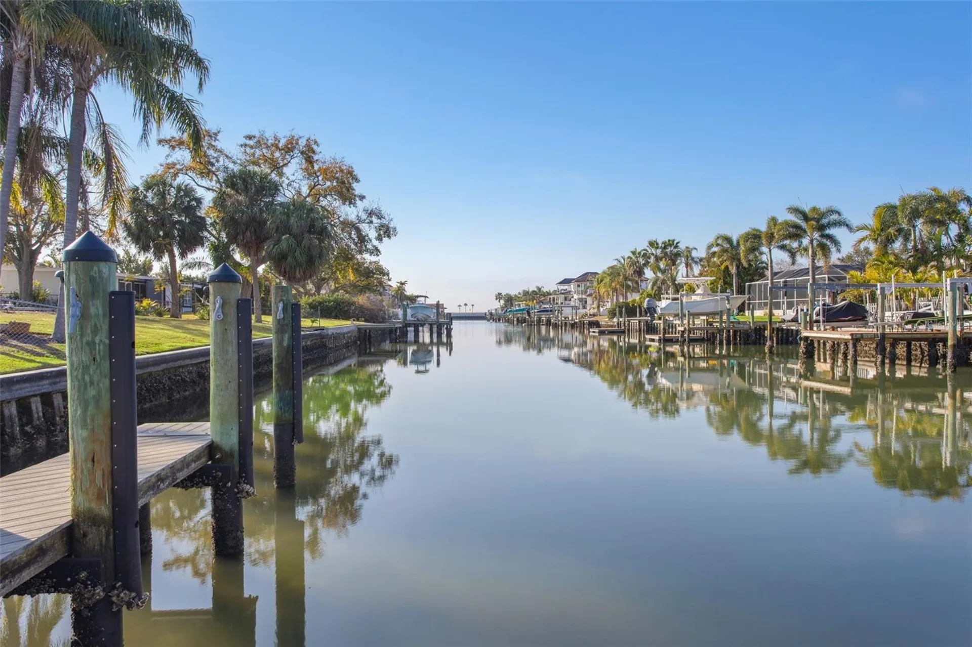 3926 Fontainebleau Drive Tampa FL 33634