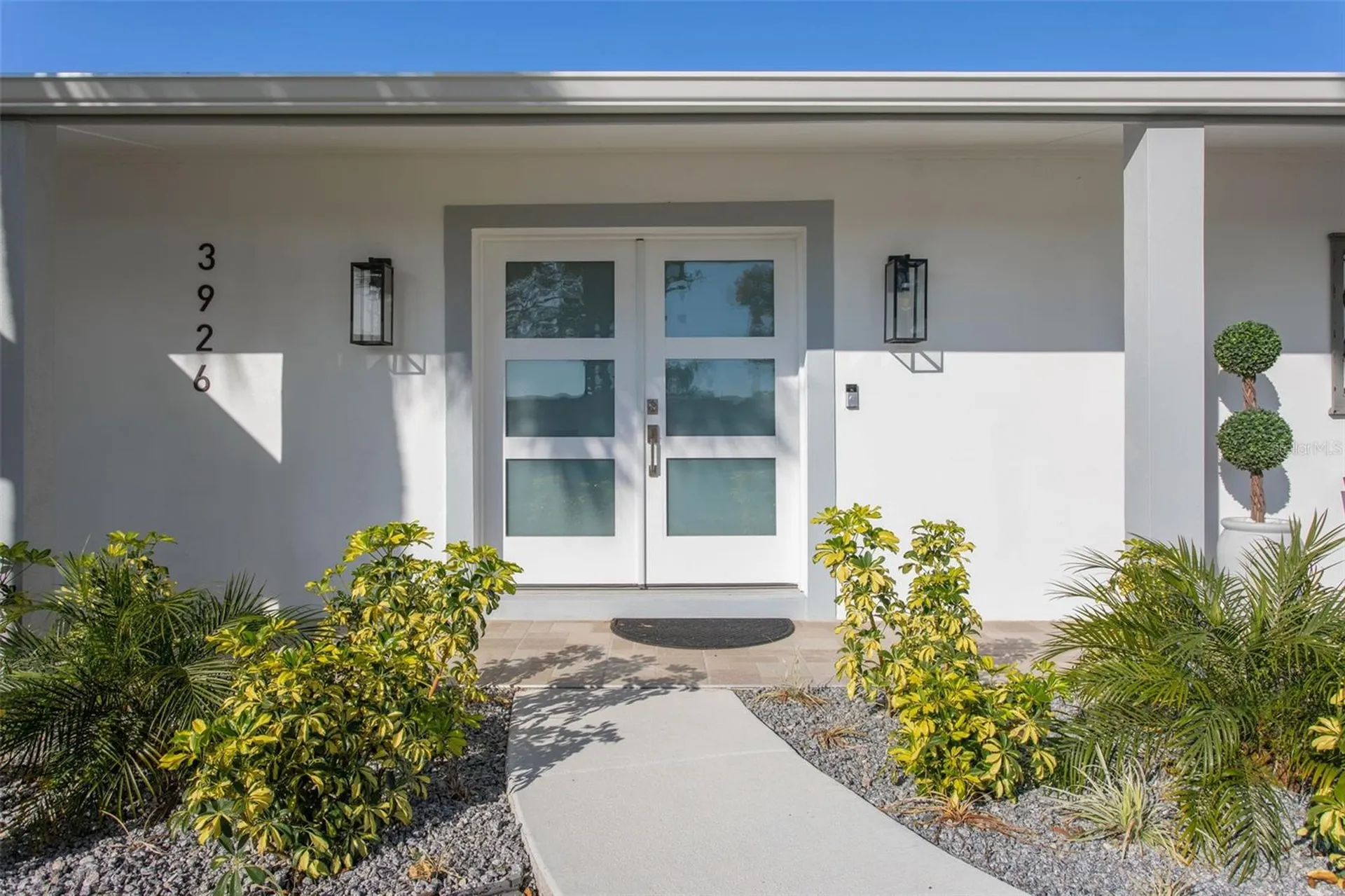 3926 Fontainebleau Drive Tampa FL 33634