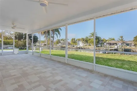 3926 Fontainebleau Drive Tampa FL 33634