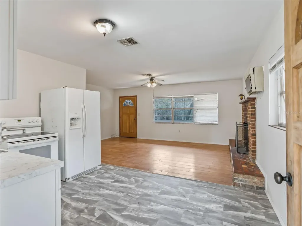 8935 Cr 647s Bushnell FL 33513