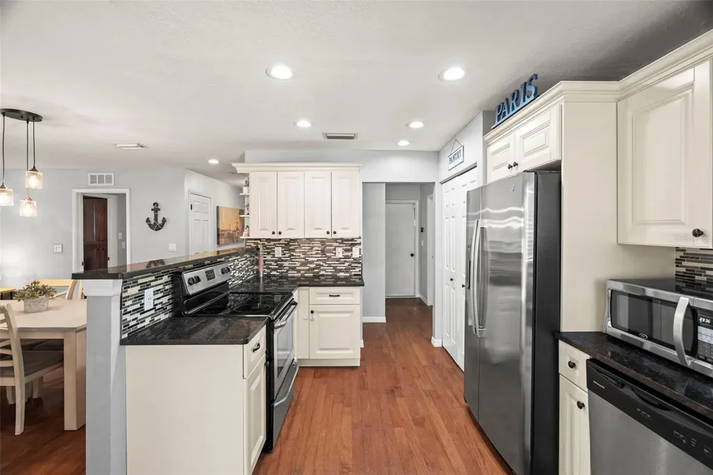 2397 E Orangehill Avenue Palm Harbor FL 34683