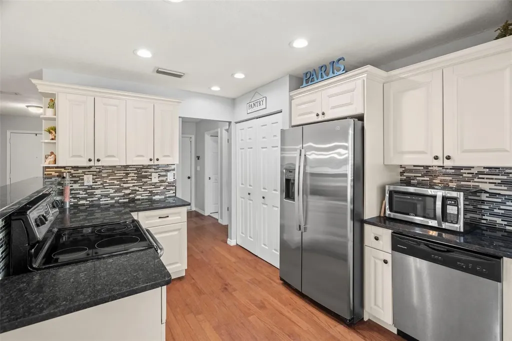 2397 E Orangehill Avenue Palm Harbor FL 34683