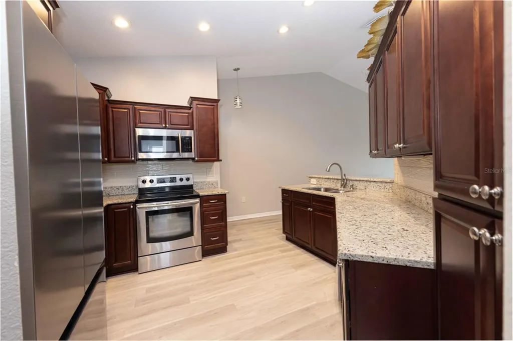 5308 Bowline Court Oxford FL 34484