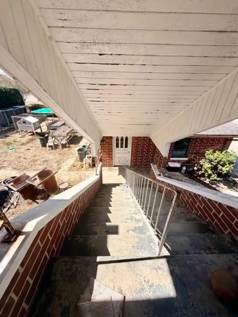 811 State Road 60 E Lake Wales FL 33853