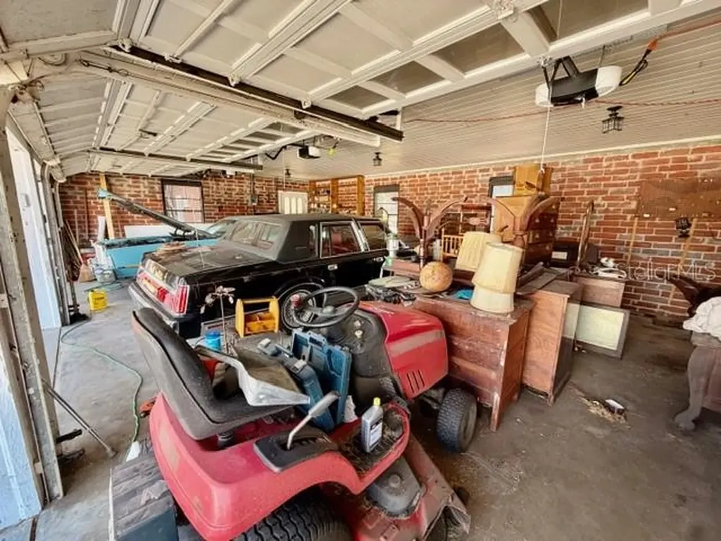 811 State Road 60 E Lake Wales FL 33853