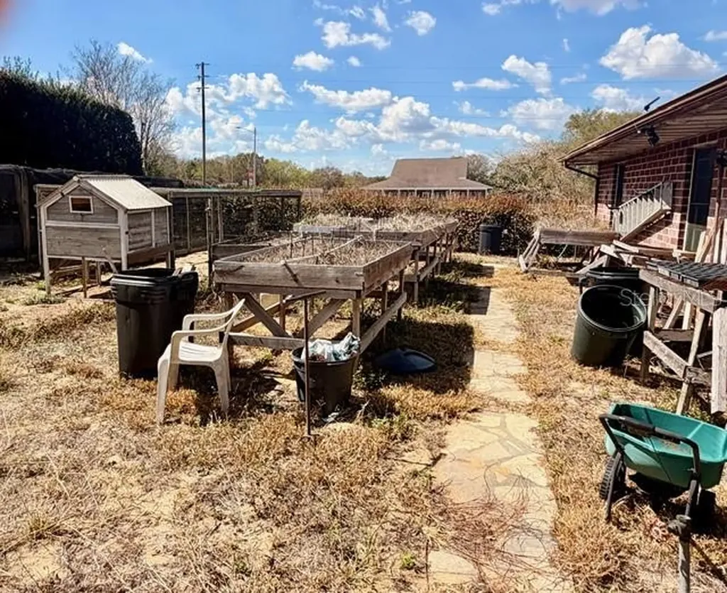 811 State Road 60 E Lake Wales FL 33853