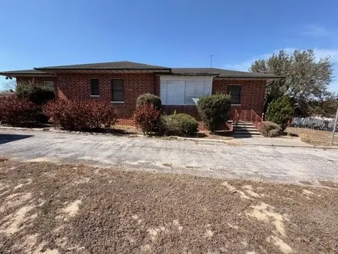 811 State Road 60 E Lake Wales FL 33853