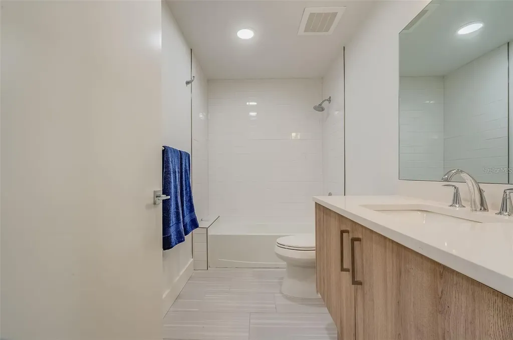 415 Island Way Clearwater FL 33767