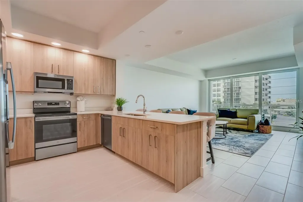 415 Island Way Clearwater FL 33767