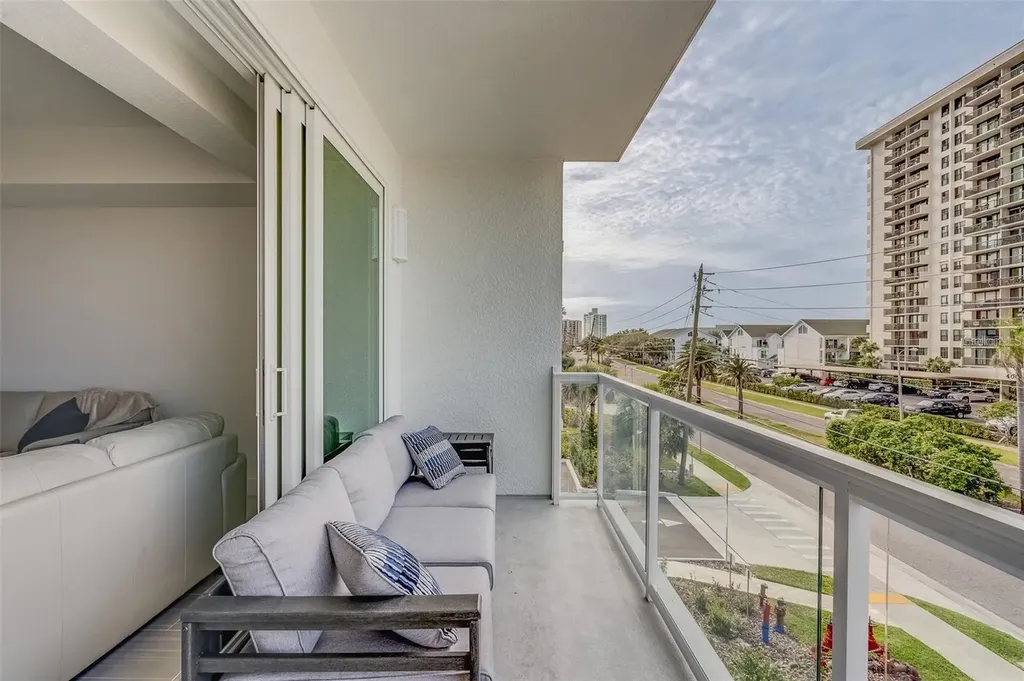 415 Island Way Clearwater FL 33767