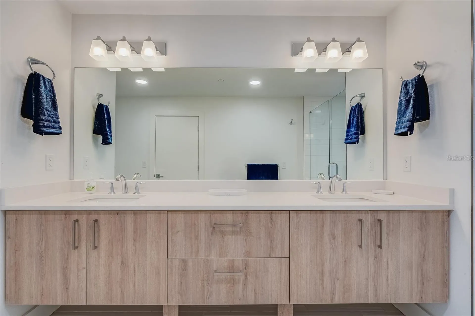 415 Island Way Clearwater FL 33767