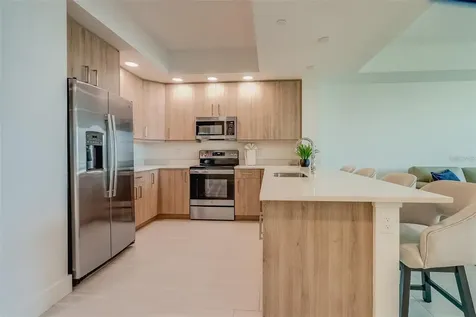 415 Island Way Clearwater FL 33767