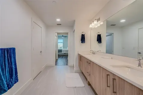 415 Island Way Clearwater FL 33767