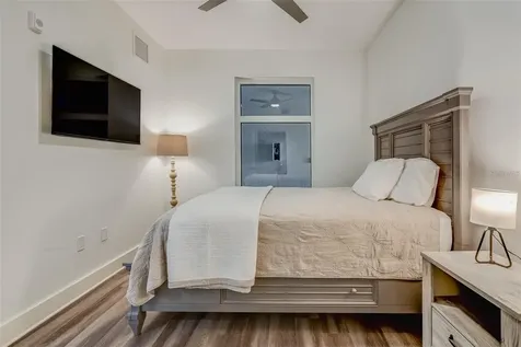 415 Island Way Clearwater FL 33767