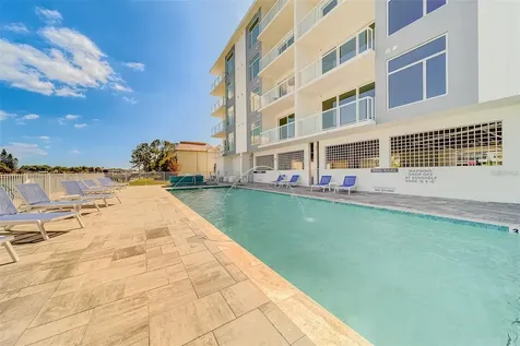 415 Island Way Clearwater FL 33767