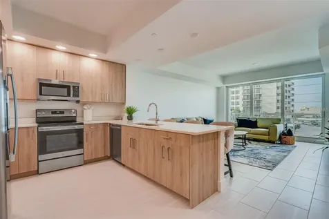 415 Island Way Clearwater FL 33767