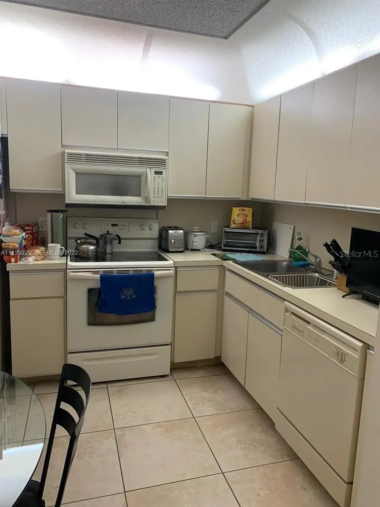 8877 Collins Avenue Surfside FL 33154