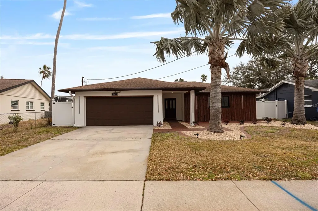 5921 Denver Street NE St Petersburg FL 33703
