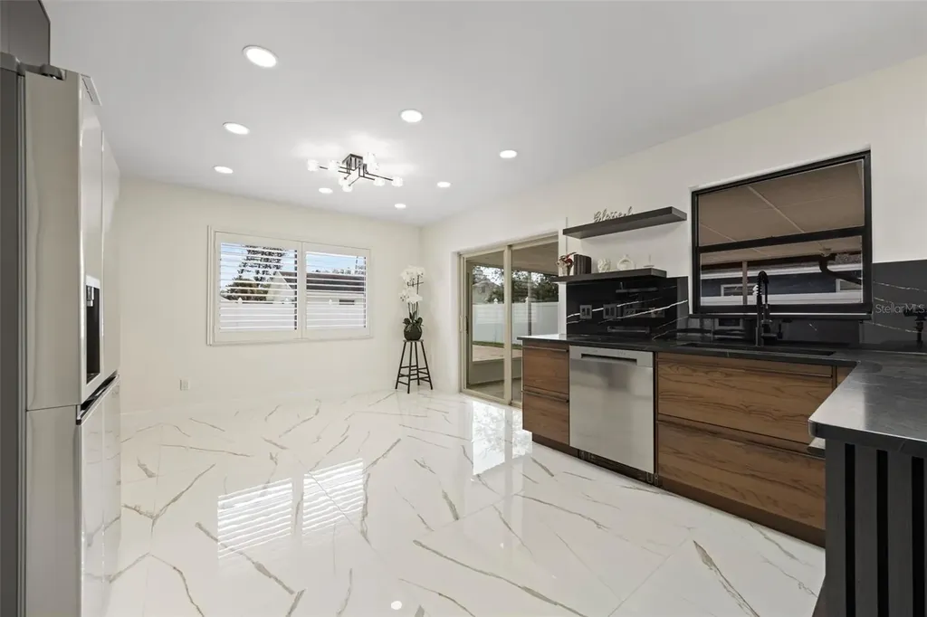 5921 Denver Street NE St Petersburg FL 33703