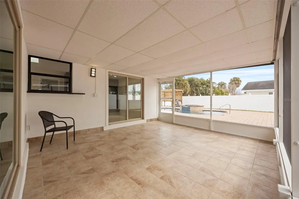 5921 Denver Street NE St Petersburg FL 33703