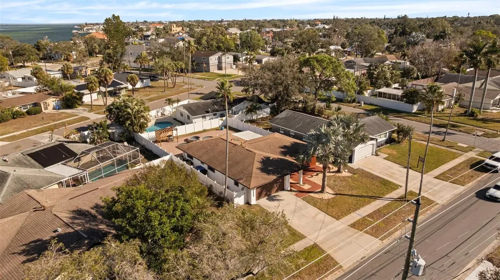 5921 Denver Street NE St Petersburg FL 33703
