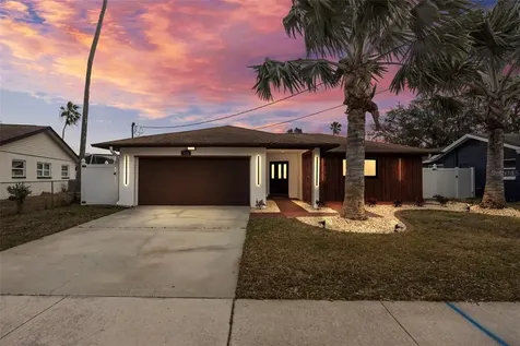5921 Denver Street NE St Petersburg FL 33703