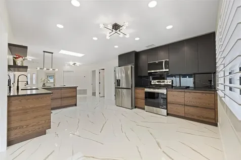 5921 Denver Street NE St Petersburg FL 33703