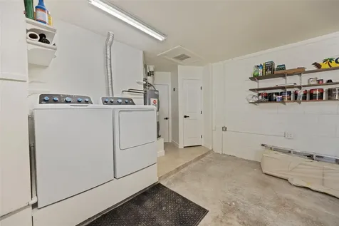 5921 Denver Street NE St Petersburg FL 33703