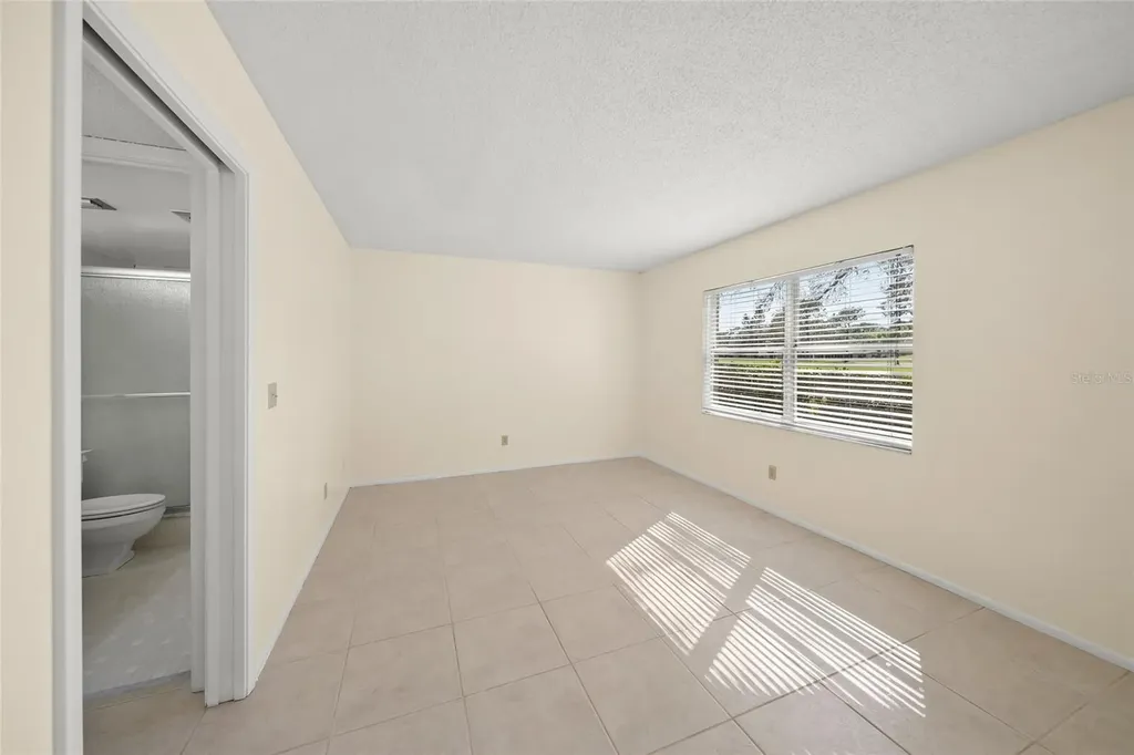 7860 Palm Aire Lane Sarasota FL 34243