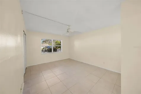 7860 Palm Aire Lane Sarasota FL 34243