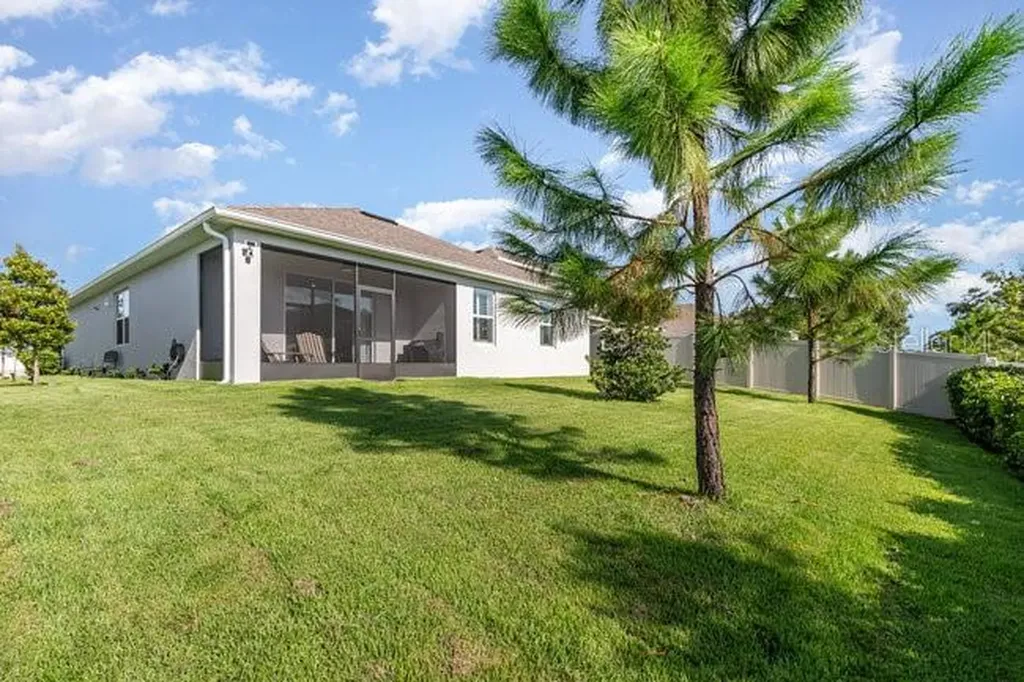 2392 Sirena Lane Mount Dora FL 32757