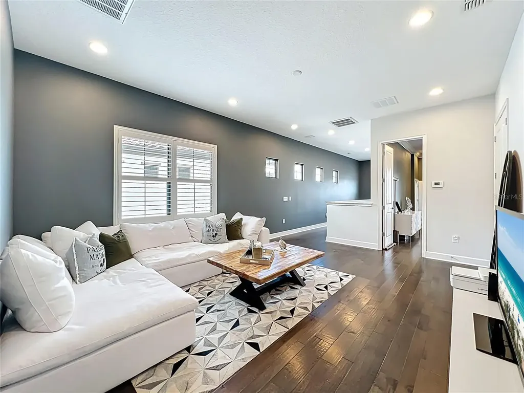 8358 Via Vittoria Way Orlando FL 32819