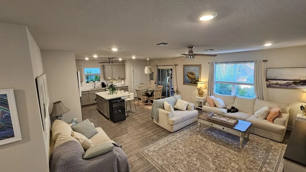 8323 Reefbay Cove Parrish FL 34219