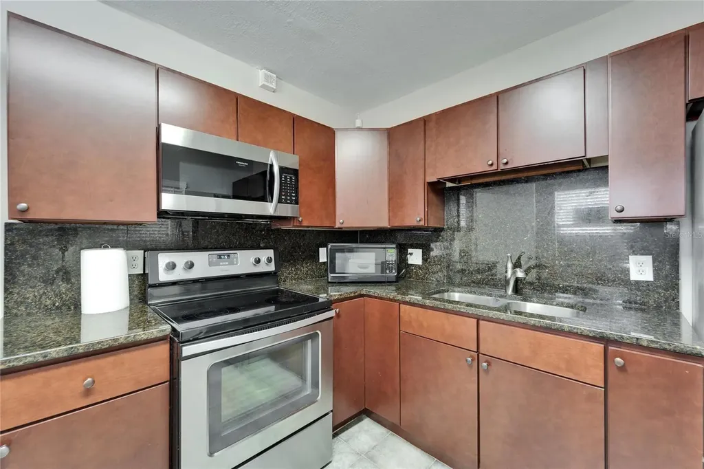 126 Ridgewood Avenue Brandon FL 33510