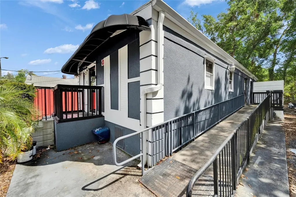 126 Ridgewood Avenue Brandon FL 33510