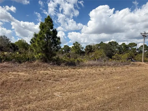 524 Columbus Boulevard S Lehigh Acres FL 33974