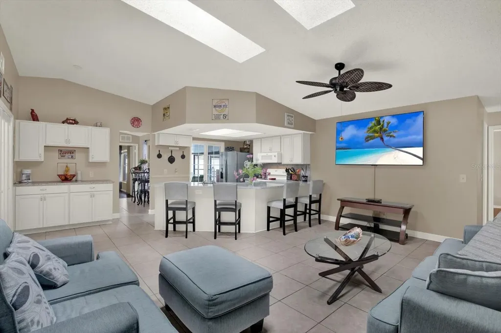 729 Sandy Creek Drive Brandon FL 33511
