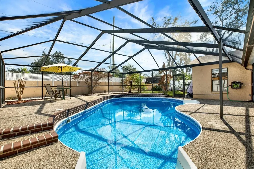 729 Sandy Creek Drive Brandon FL 33511