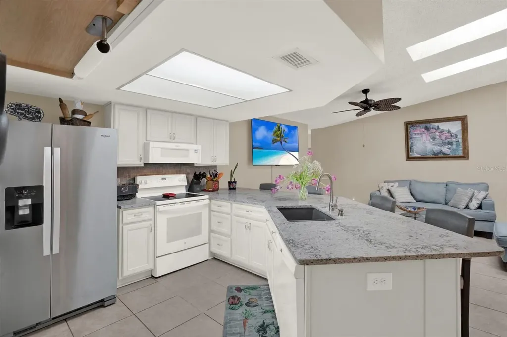 729 Sandy Creek Drive Brandon FL 33511