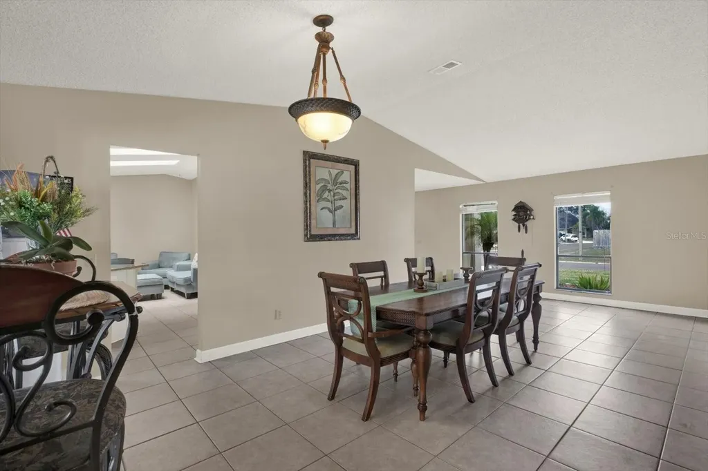 729 Sandy Creek Drive Brandon FL 33511