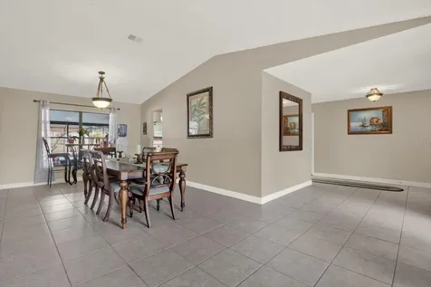 729 Sandy Creek Drive Brandon FL 33511