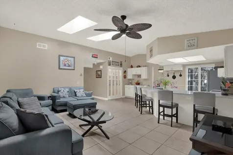 729 Sandy Creek Drive Brandon FL 33511