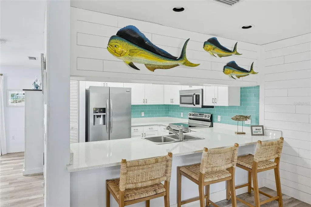 6250 Holmes Boulevard Holmes Beach FL 34217